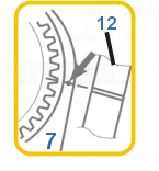 7951.jpg (14495 bytes)